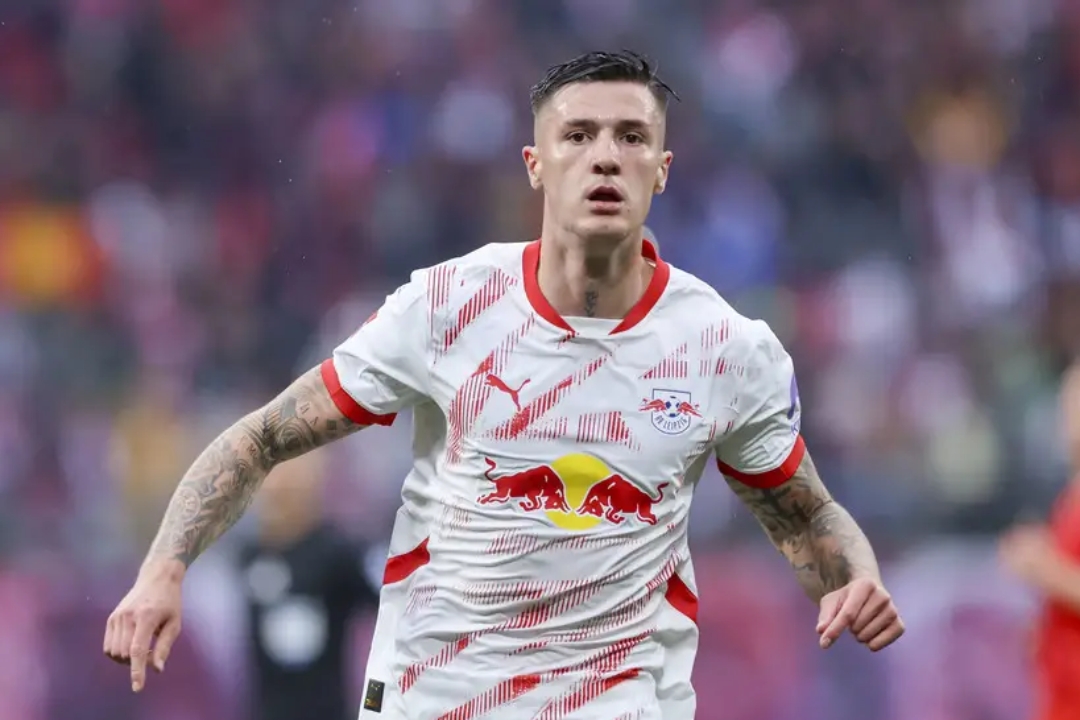 包含窗口期德甲焦点战；莱比锡造点机会；态度坚定；训练强度明显提升的词条