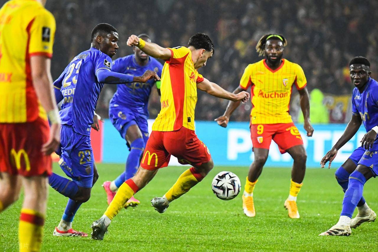 关于法甲赛程吃紧，马赛集结日回应争议，态度坚定，年轻球员得到机会的信息